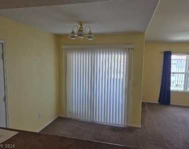 7255 W Sunset Road - Photo Thumbnail 8