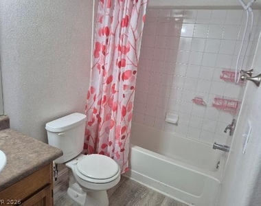 7255 W Sunset Road - Photo Thumbnail 4