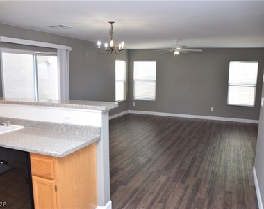 8815 First Lady Avenue - Photo Thumbnail 4