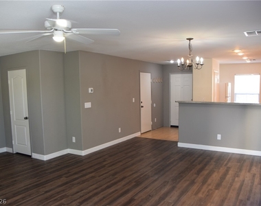 8815 First Lady Avenue - Photo Thumbnail 6