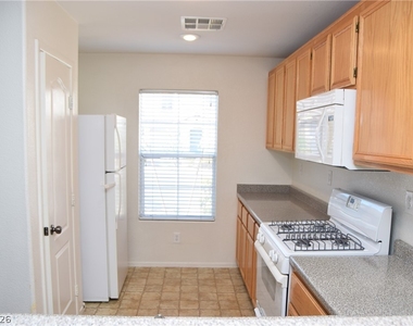 8815 First Lady Avenue - Photo Thumbnail 10