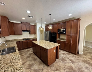 1333 Jamesbury Road - Photo Thumbnail 13