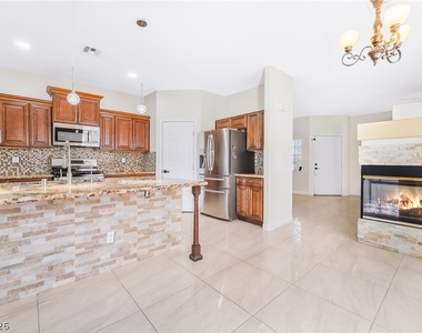 5905 Crumbling Ridge Street - Photo Thumbnail 7