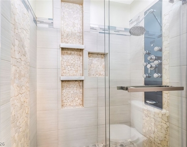 5905 Crumbling Ridge Street - Photo Thumbnail 22