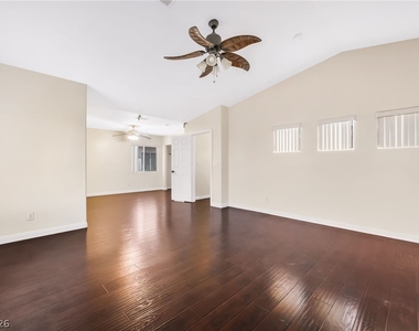 5905 Crumbling Ridge Street - Photo Thumbnail 15