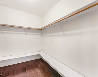 5905 Crumbling Ridge Street - Photo Thumbnail 18