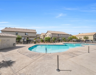 5905 Crumbling Ridge Street - Photo Thumbnail 27