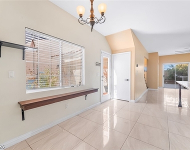 5905 Crumbling Ridge Street - Photo Thumbnail 6