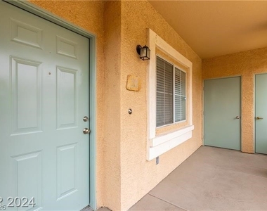 352 Amber Pine Street - Photo Thumbnail 1