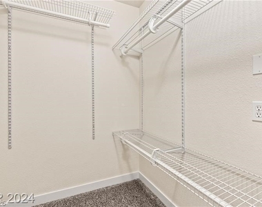 352 Amber Pine Street - Photo Thumbnail 18