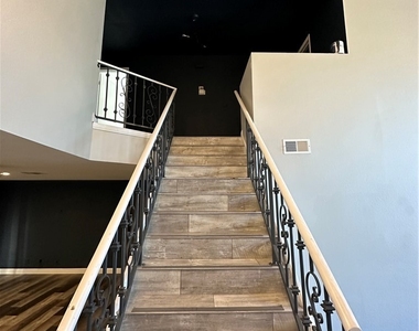 8633 Caribbean Court - Photo Thumbnail 44