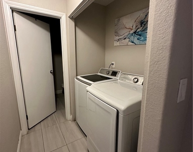 8633 Caribbean Court - Photo Thumbnail 48