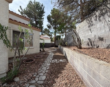 9720 Polo Circle - Photo Thumbnail 25
