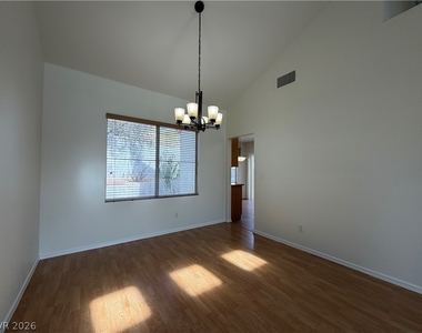 9720 Polo Circle - Photo Thumbnail 5