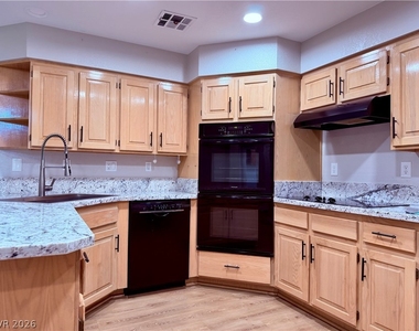 412 Fallwood Lane - Photo Thumbnail 3