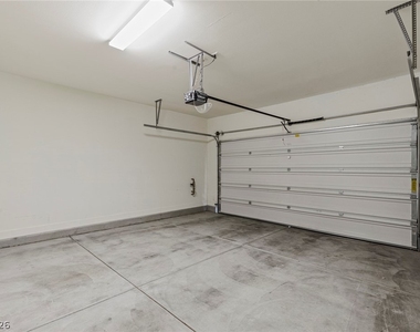 47 Pristine Glen Street - Photo Thumbnail 43