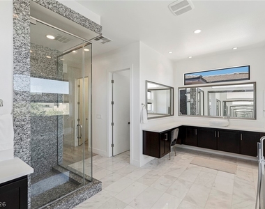 47 Pristine Glen Street - Photo Thumbnail 31