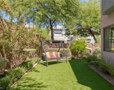 47 Pristine Glen Street - Photo Thumbnail 40