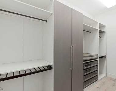 47 Pristine Glen Street - Photo Thumbnail 36