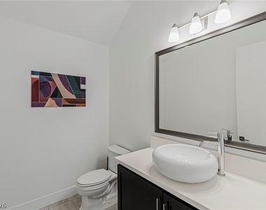 47 Pristine Glen Street - Photo Thumbnail 14