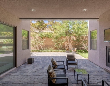 47 Pristine Glen Street - Photo Thumbnail 37