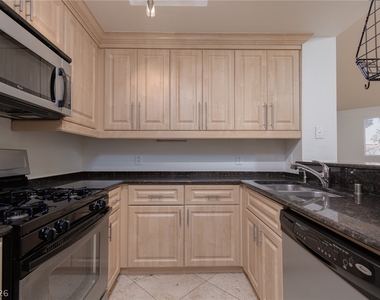 210 E Flamingo Road - Photo Thumbnail 9