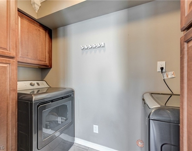 2064 Waverly Circle - Photo Thumbnail 39