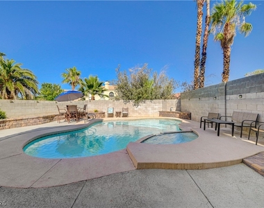 2064 Waverly Circle - Photo Thumbnail 42