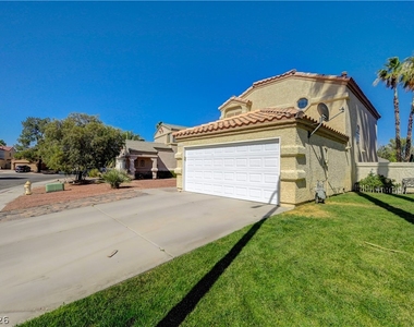 2064 Waverly Circle - Photo Thumbnail 3