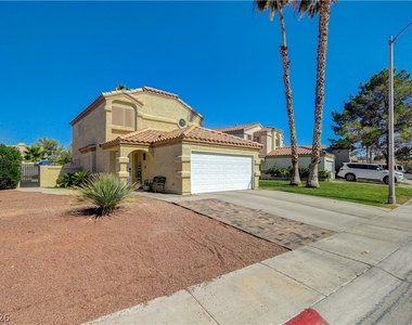 2064 Waverly Circle - Photo Thumbnail 2
