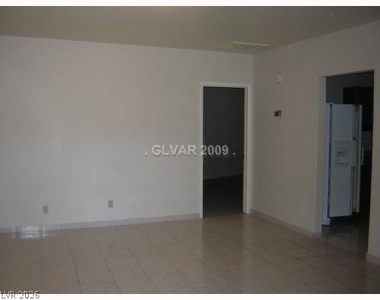 211 Zinc Street - Photo Thumbnail 2