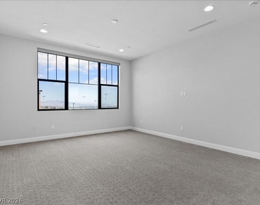 980 Natural Harmony Street - Photo Thumbnail 38