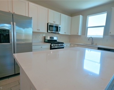 10205 Starlit Canyon Court - Photo Thumbnail 5