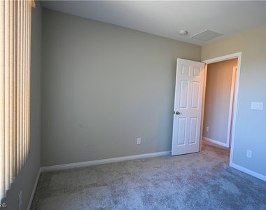10205 Starlit Canyon Court - Photo Thumbnail 28
