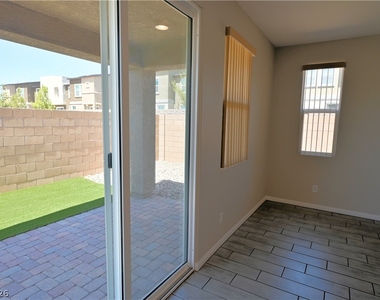 10205 Starlit Canyon Court - Photo Thumbnail 8