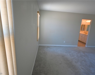 10205 Starlit Canyon Court - Photo Thumbnail 16
