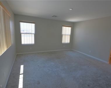 10205 Starlit Canyon Court - Photo Thumbnail 14
