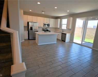 10205 Starlit Canyon Court - Photo Thumbnail 12