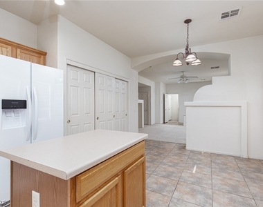 10991 Pumpkin Ridge Avenue - Photo Thumbnail 10