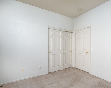 10991 Pumpkin Ridge Avenue - Photo Thumbnail 16