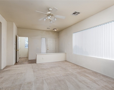 10991 Pumpkin Ridge Avenue - Photo Thumbnail 5