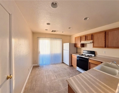 5591 Doubleday Street - Photo Thumbnail 5