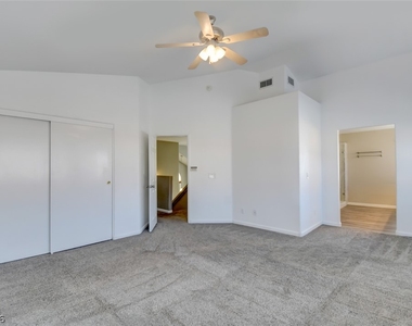 1334 Pine Terrace Court - Photo Thumbnail 9