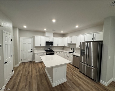481 Filaree Place - Photo Thumbnail 3