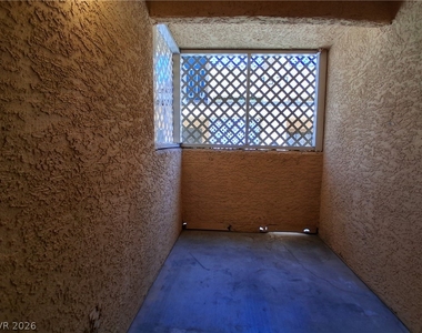 1333 Kari Lee Court - Photo Thumbnail 10