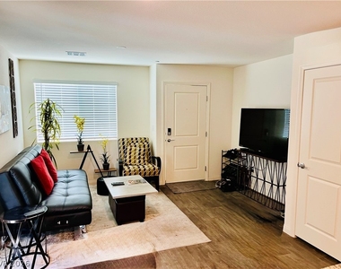 2742 Matador Red Avenue - Photo Thumbnail 3