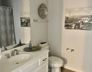 44 E Serene Avenue - Photo Thumbnail 14