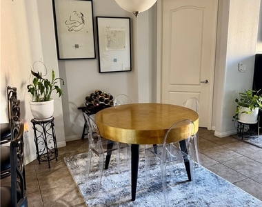 44 E Serene Avenue - Photo Thumbnail 8