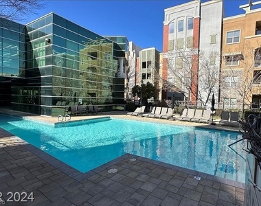 44 E Serene Avenue - Photo Thumbnail 20