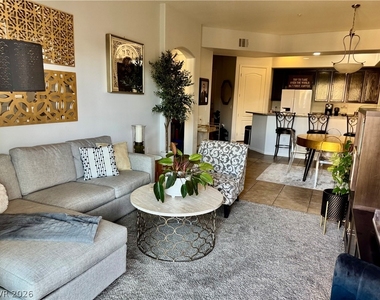44 E Serene Avenue - Photo Thumbnail 4